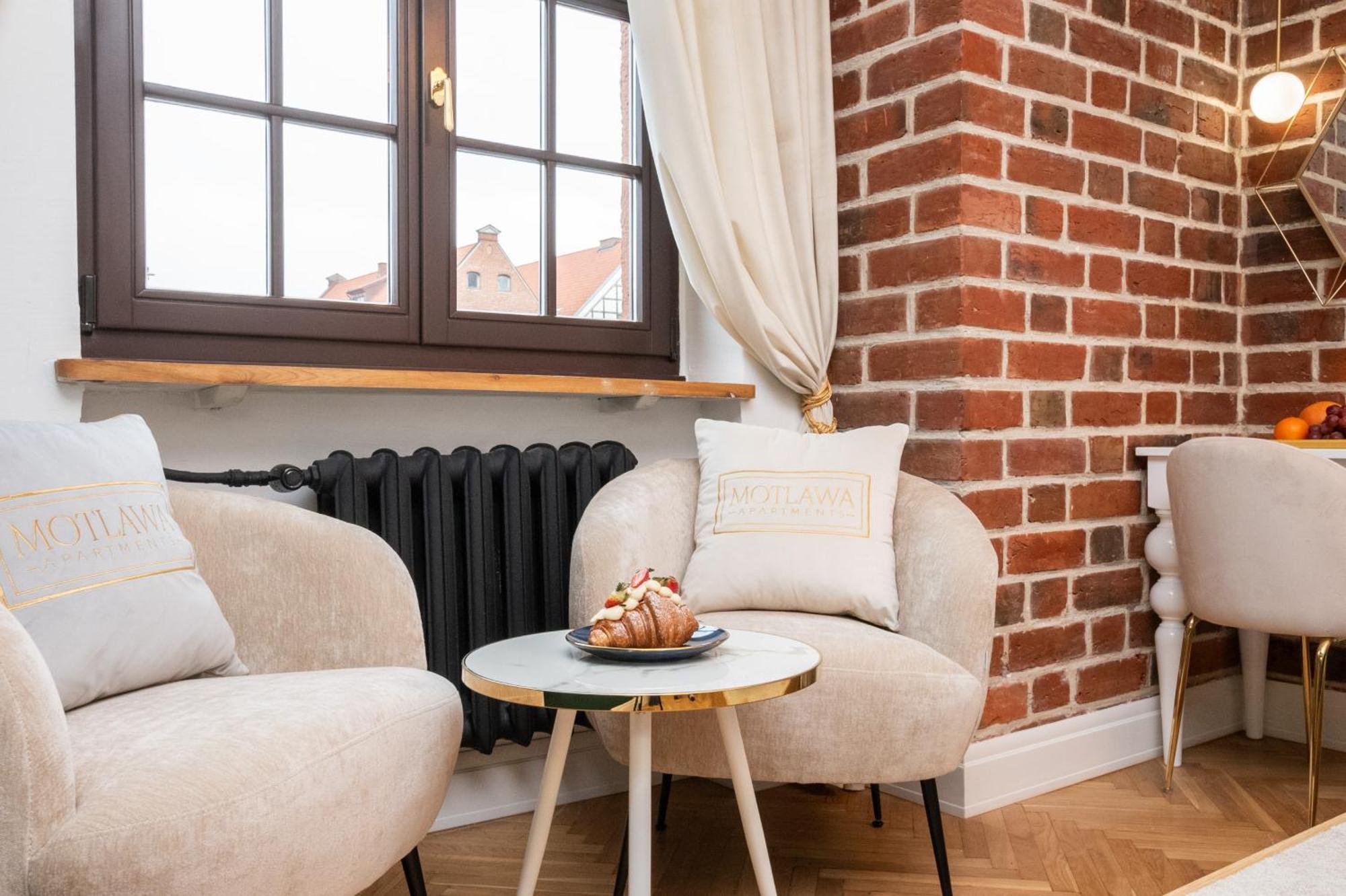 Motlawa Apartments - Old Town & River Viev, Fast Wifi กดัญสก์ ห้อง รูปภาพ