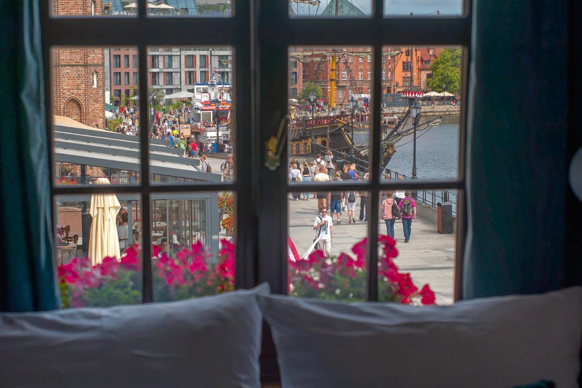 Motlawa Apartments - Old Town & River Viev, Fast Wifi กดัญสก์ ภายนอก รูปภาพ